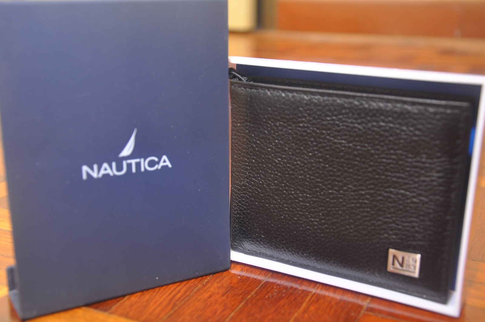 myaccessories4u New Nautica Passcase Leather Wallet