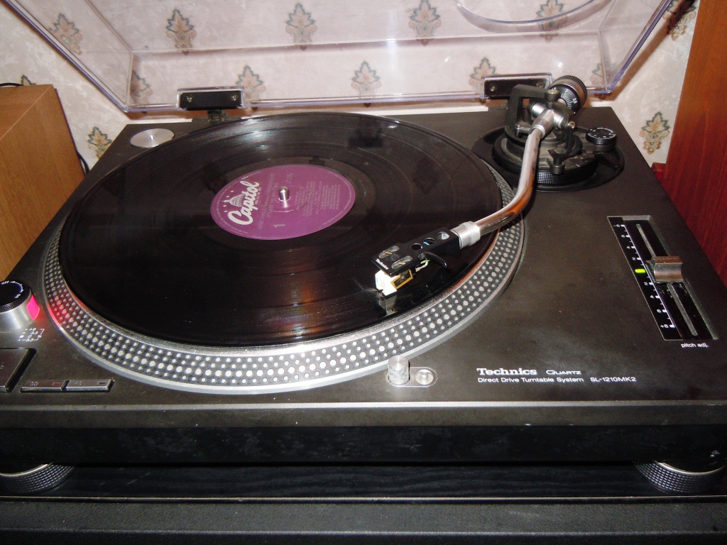 sony music centres with turntable