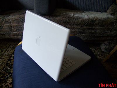 Macbook white 3.1 cấu hình:Core 2 Duo T7600/1gb/HDD 160/màn 13.3, pin 1h, vỏ ngoài còn rất mới.