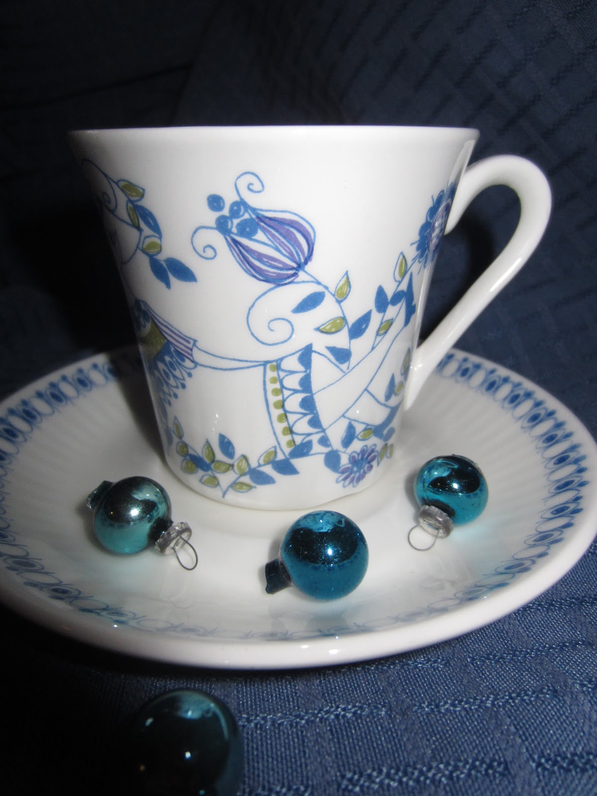 HOB NOBBERS A NORWEGIAN TEA