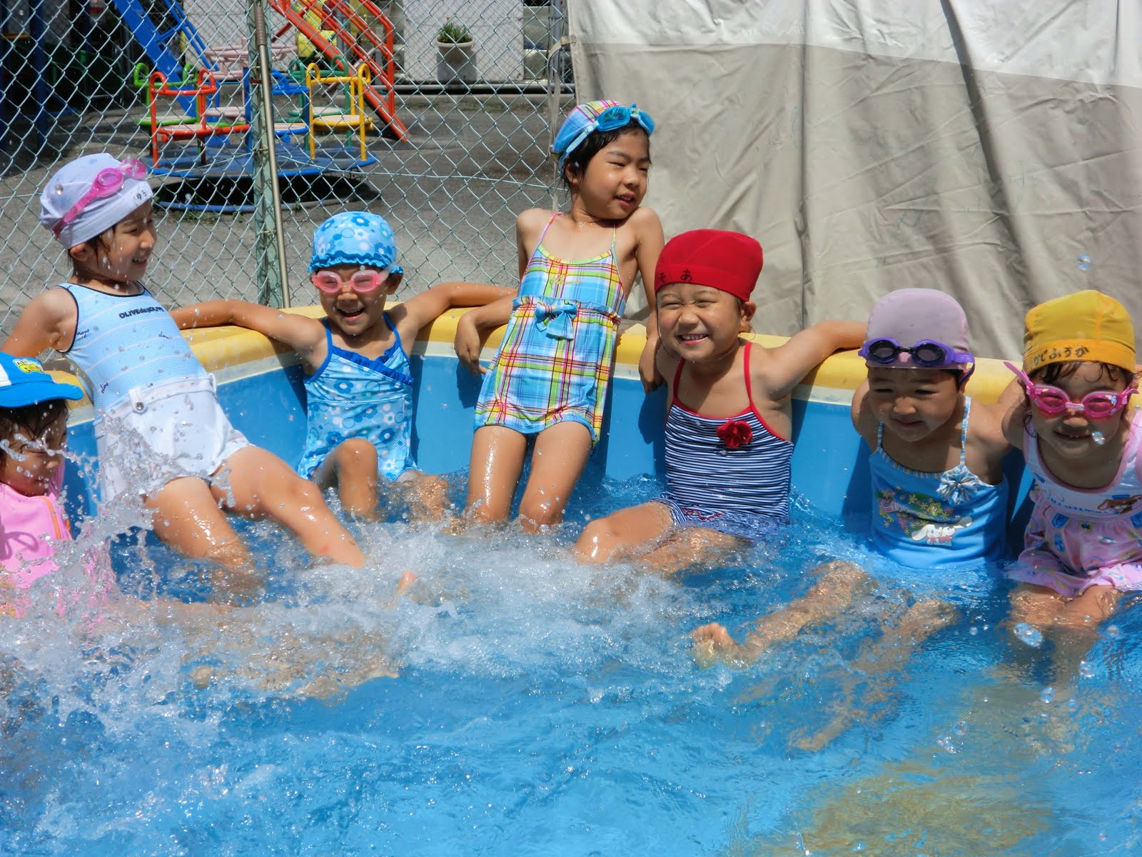むらさき幼稚園は今日もにぎやか 夏あそびって楽しいね の巻