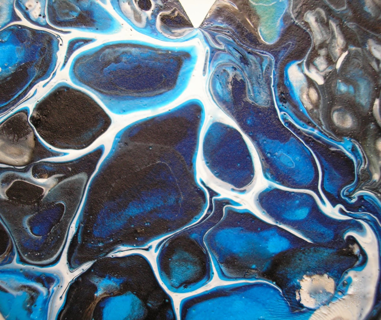 Acrylic Pouring