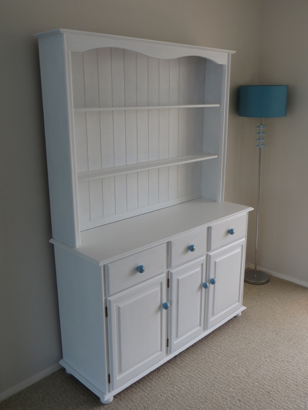 I Dots Craft Dresser Makeover We Used Laura Ashley Eggs In Cotton White