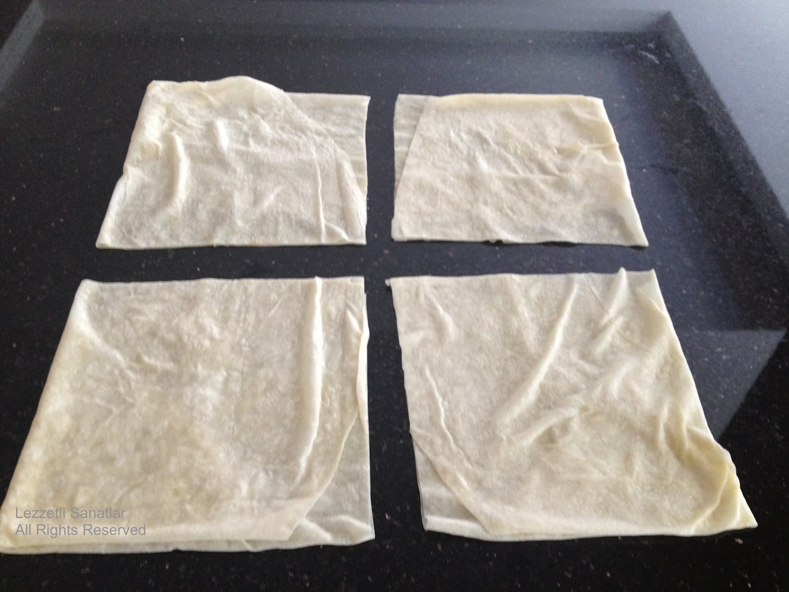 Lezzetli Sanatlar BEZELYELİ BOHÇA BÖREĞİ