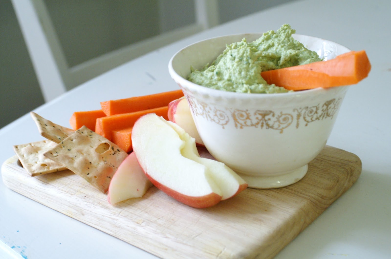 Graceful Oven Spinach Hummus with Apple Slices