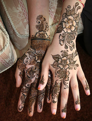 تشكيله جميله وناعمه جدا من حنه الهنديه للعرائس 2014 Indian+Wedding+Mehndi+Designs+on+front+and+back+hand