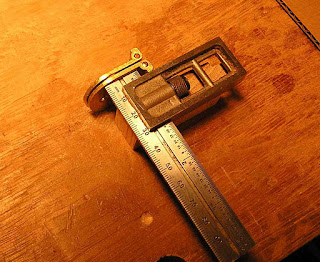 Sewing machine table hinge measuring