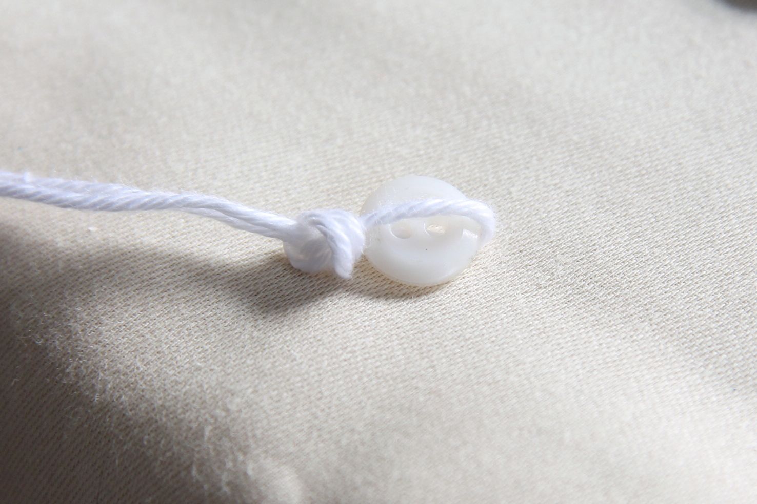 DIY Felt Doughnut Collar Tutorial