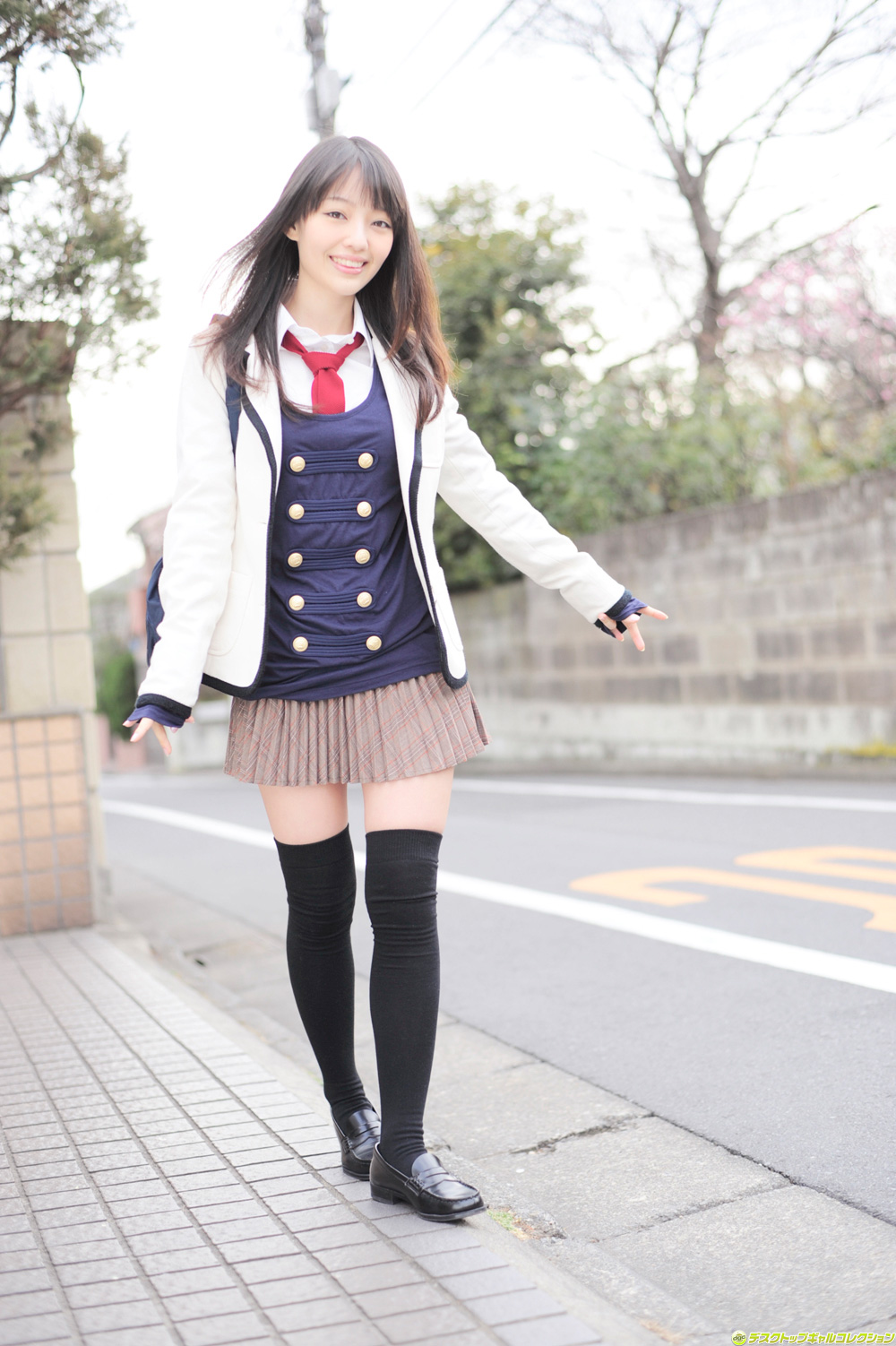 Girlz Pic Haraka Andou in cute Japanese school uniform
