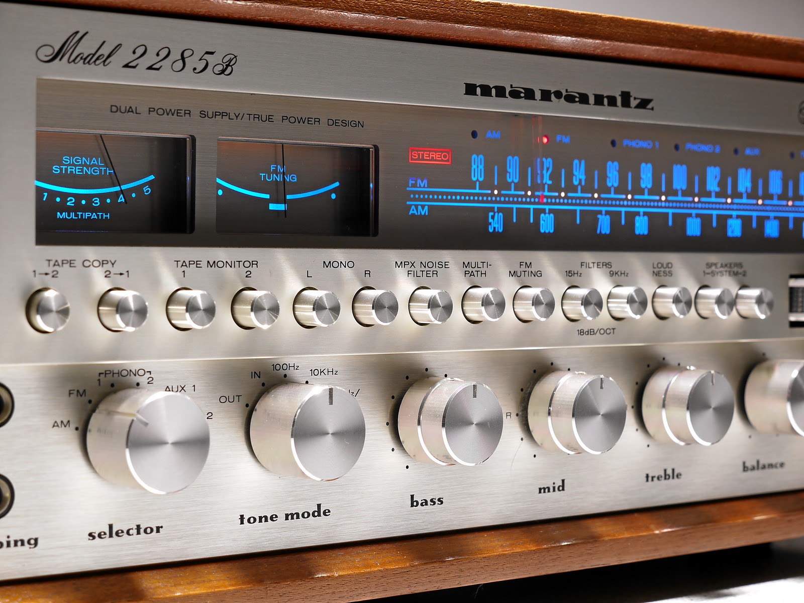 Marantz+2285B+Stereo+Receiver+2.jpg