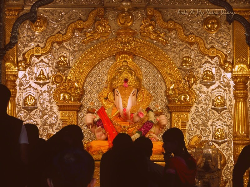 Take His blessing - Shreemant Dagduseth Halwai Ganpati Temple, Pune - India