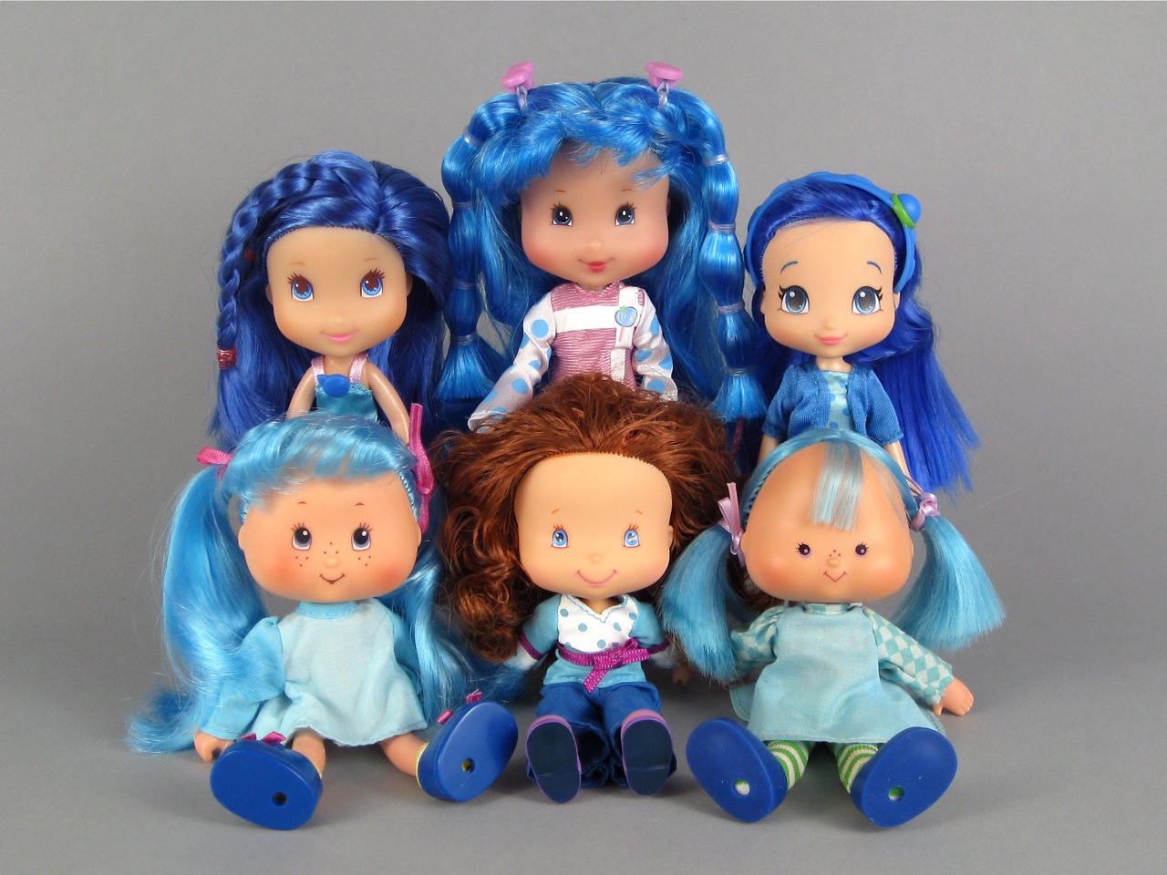 Strawberry Shortcake Blueberry Muffin Doll with Blue Hair - wide 2