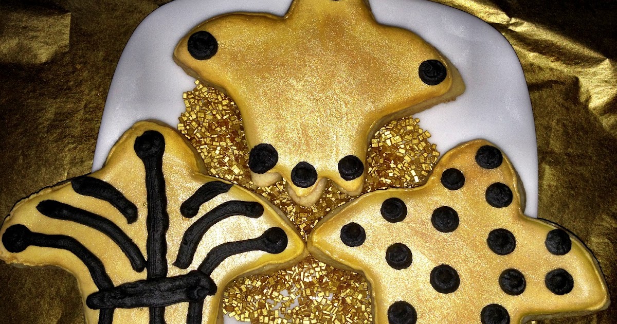 The Gourmet Girl Fleur de lis Sugar Cookies