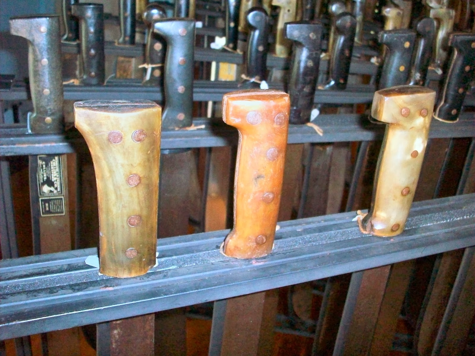 Foto Blog Puerto Rico Hacienda La Esperanza Colección de Machetes Antiguos