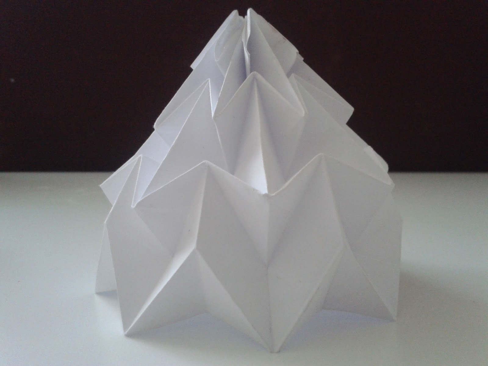 Memnos and Mesmer DIY Origami Lampshade!