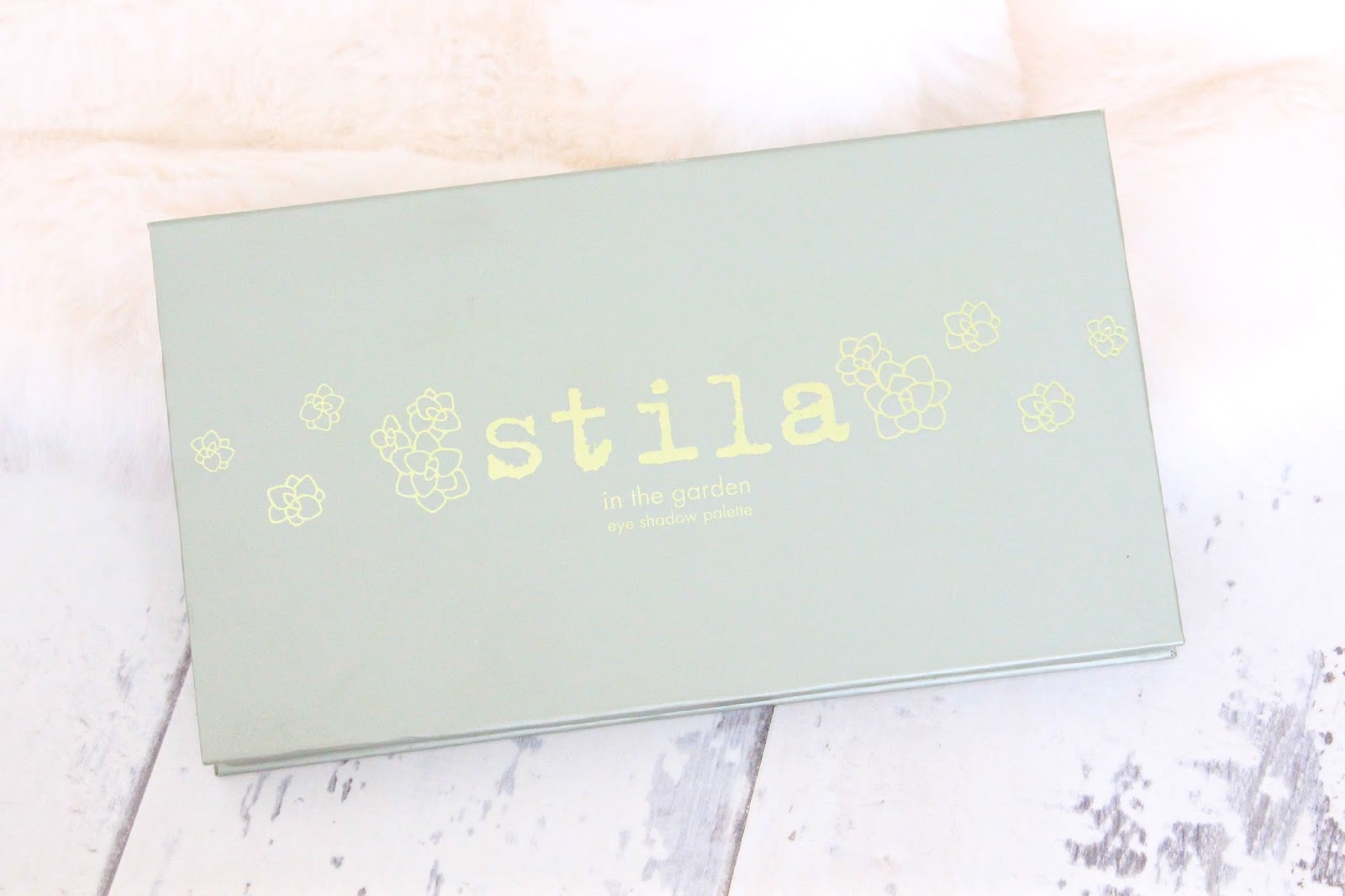 Lipgloss Lashes Stila In The Garden Eyeshadow Palette Review