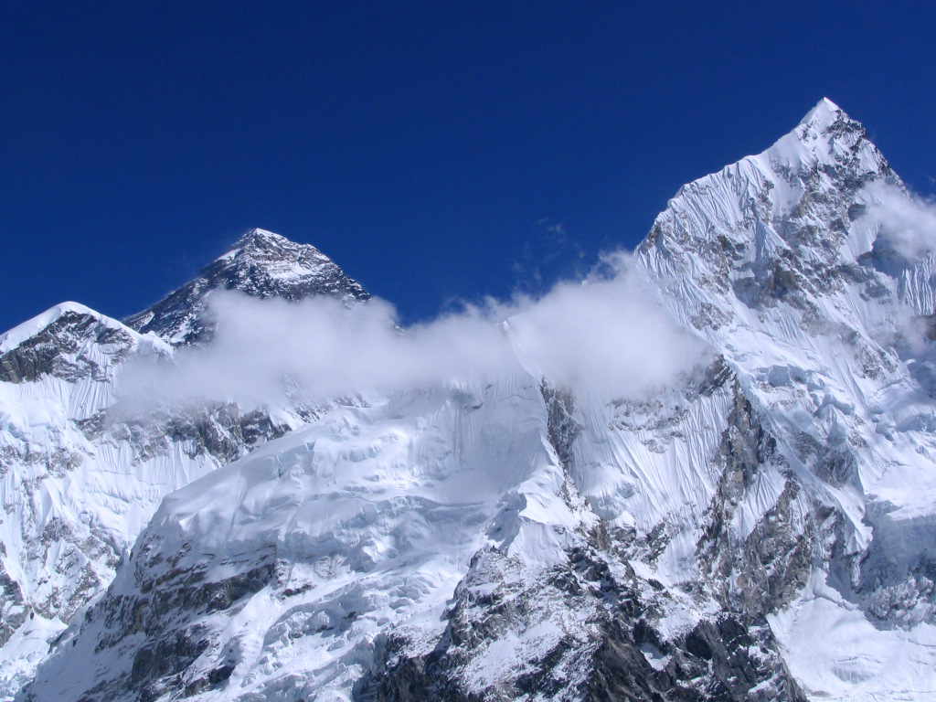 Resultado de imagen de Glaciar del Himalaya roto deja 125 desaparecidos en inundaciones