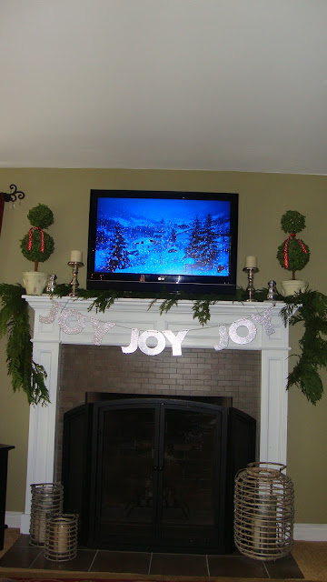 Steward of Design: My Christmas Mantel