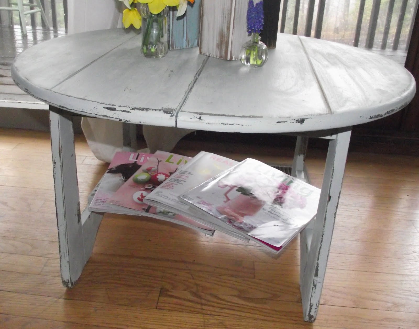 Serendipity Chic Design Beach house coffee table