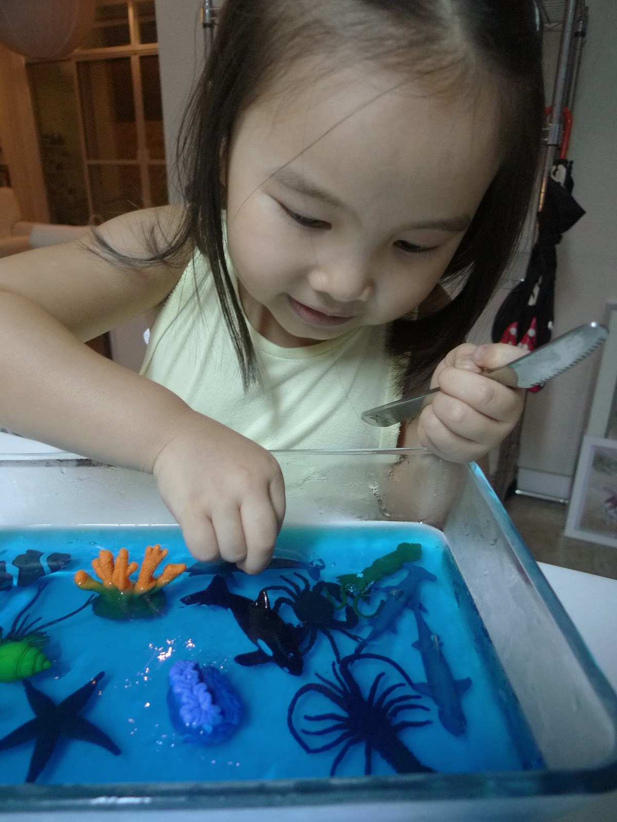 DIY Corporate Mom Two Ways to Make Play Oceans