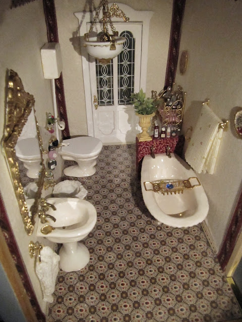 Lulabyminihouse: el baño / the bathroom