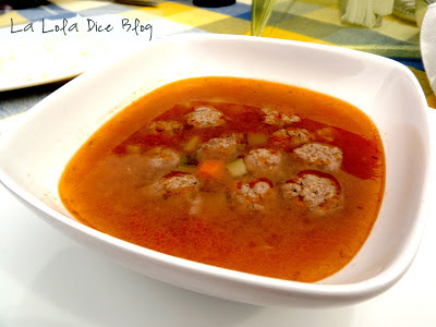 Caldo Con Albóndigas
