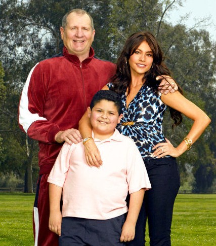 gloria jay family modern manny pritchett fanpop vergara happen if wine wear edition daily tv families television wish were vacation