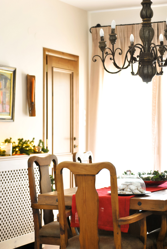 Country chic home in Crete decorated for Christmas ©Eleni Psyllaki for My Paradissi
