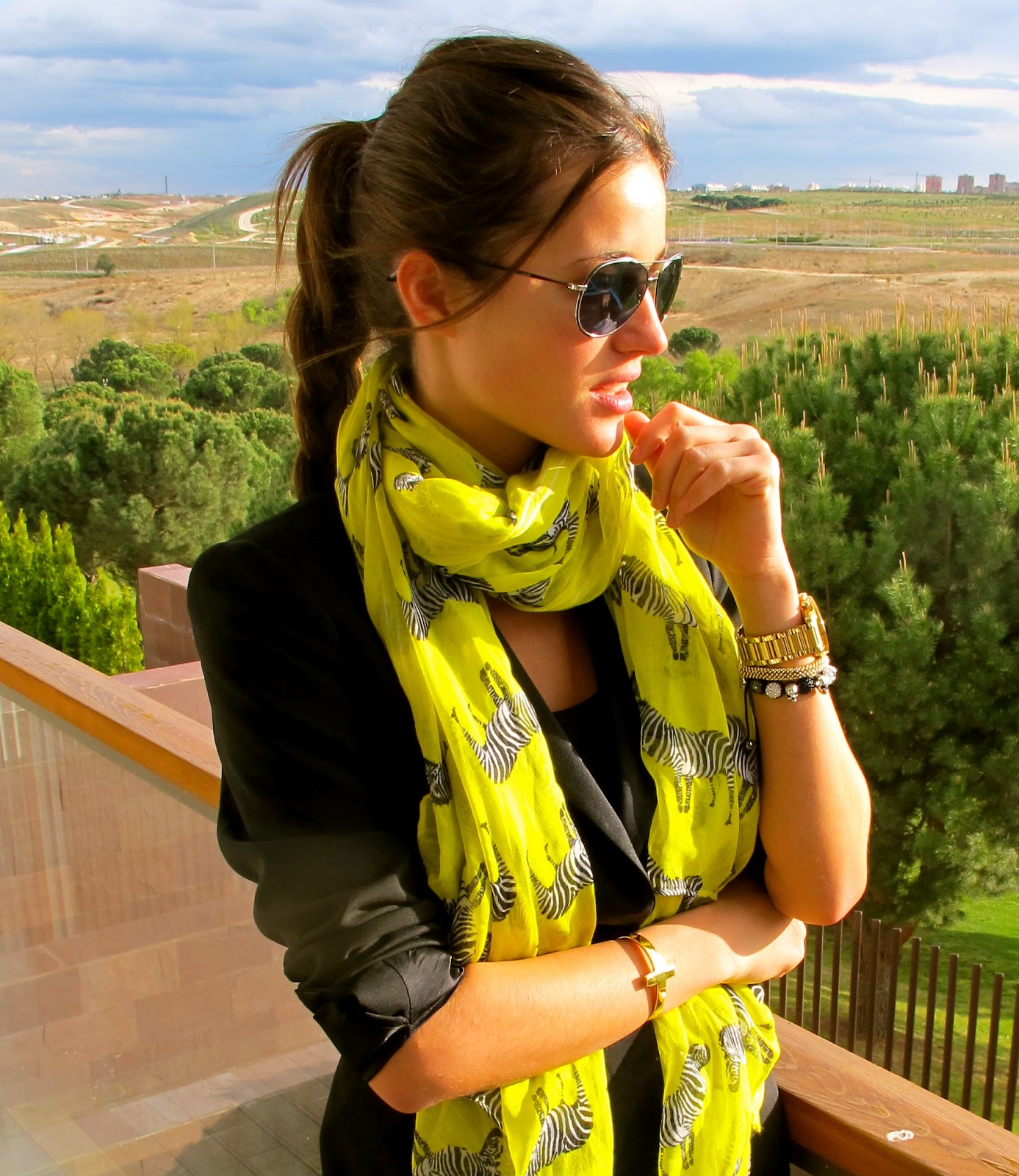 Blog de Malena Costa: Un foulard puede cambiar todo el look! Love FLUOR!