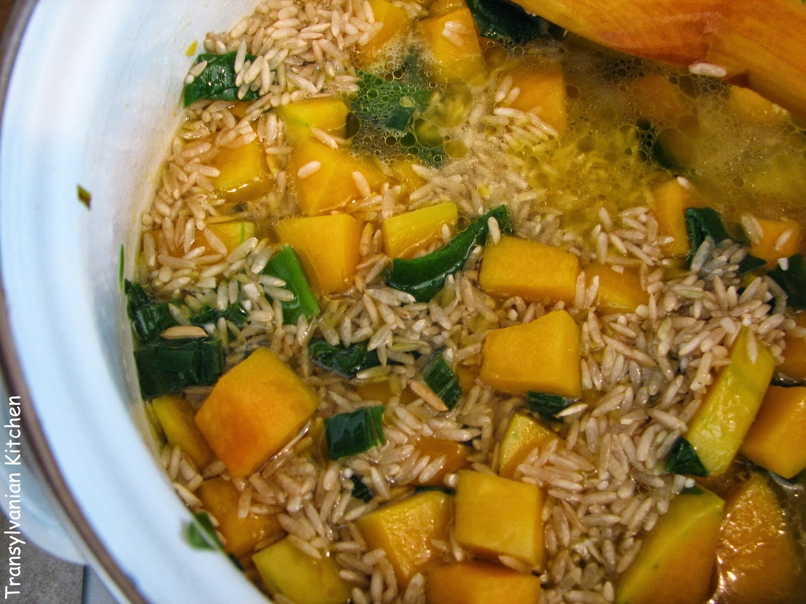 Transylvanian Kitchen Pilaf de orez brun cu dovleac