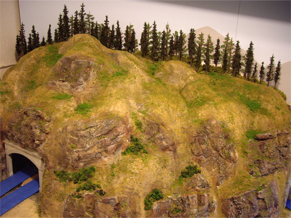 TY'S MODEL RAILROAD Layout Scenery Part I The Mountain