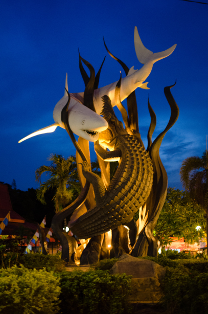 Indonesian Folklore (Folklor Indonesia): The Legend of Surabaya