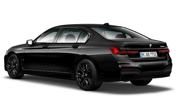 BMW Série 1, 2, e 7 ganham série Dark Edition no Brasil - fotos e preços BMW Série 1, 2, e 7 ganham série Dark Edition no Brasil - fotos e preços