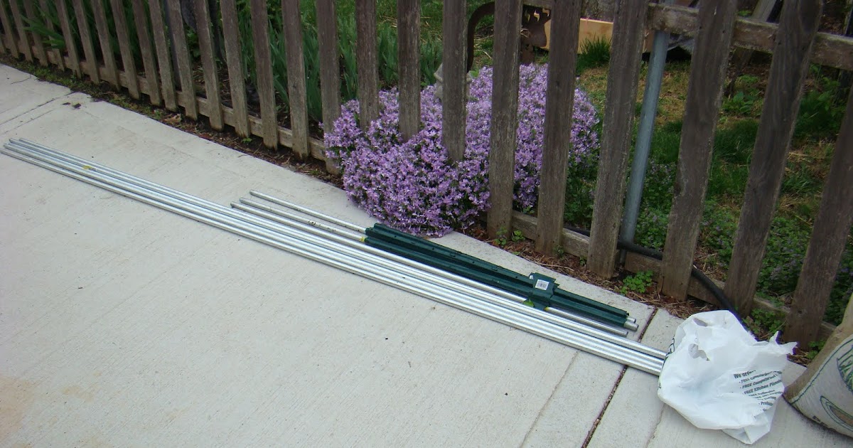 A Midwest Garden: Trellis build