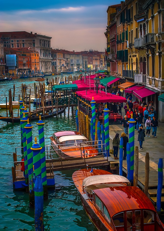 venecia venecia,gondolas