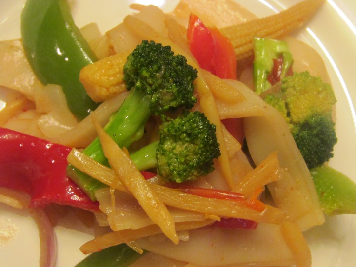 Spicy Fried Flat Noodles and Veggies