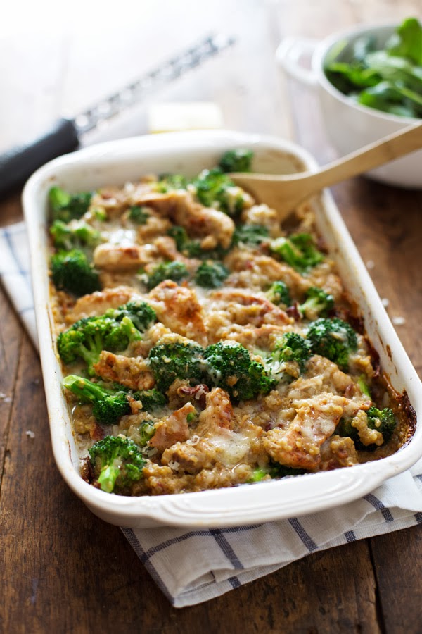 CREAMY CHICKEN QUINOA AND BROCCOLI CASSEROLE recipe