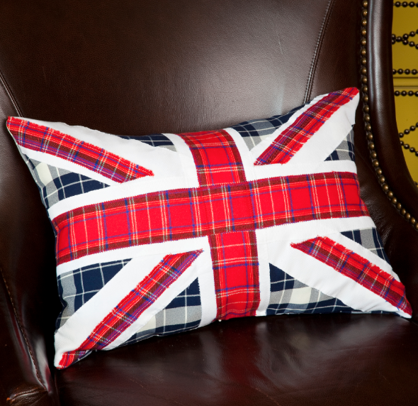 Mark Montano LONDON CALLING....Union Jack Pillow DIY