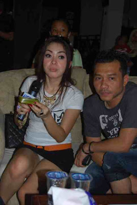 Foto Celana Dalam Syahrini dan Anang Foto Celana Dalam Syahrini dan Anang