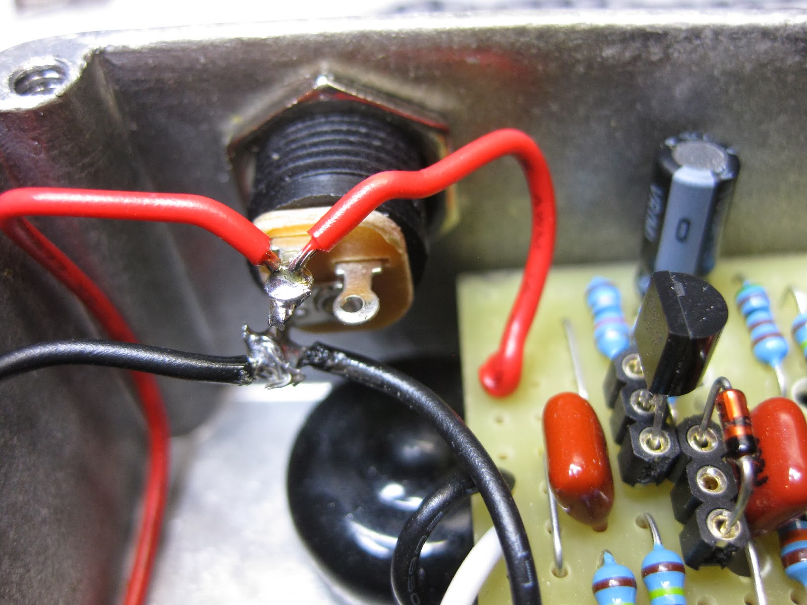 DIY Guitar pedal projects OffBoard soldering the BOX oF ROCK!