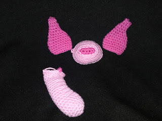 virka nasse, crochet piglet