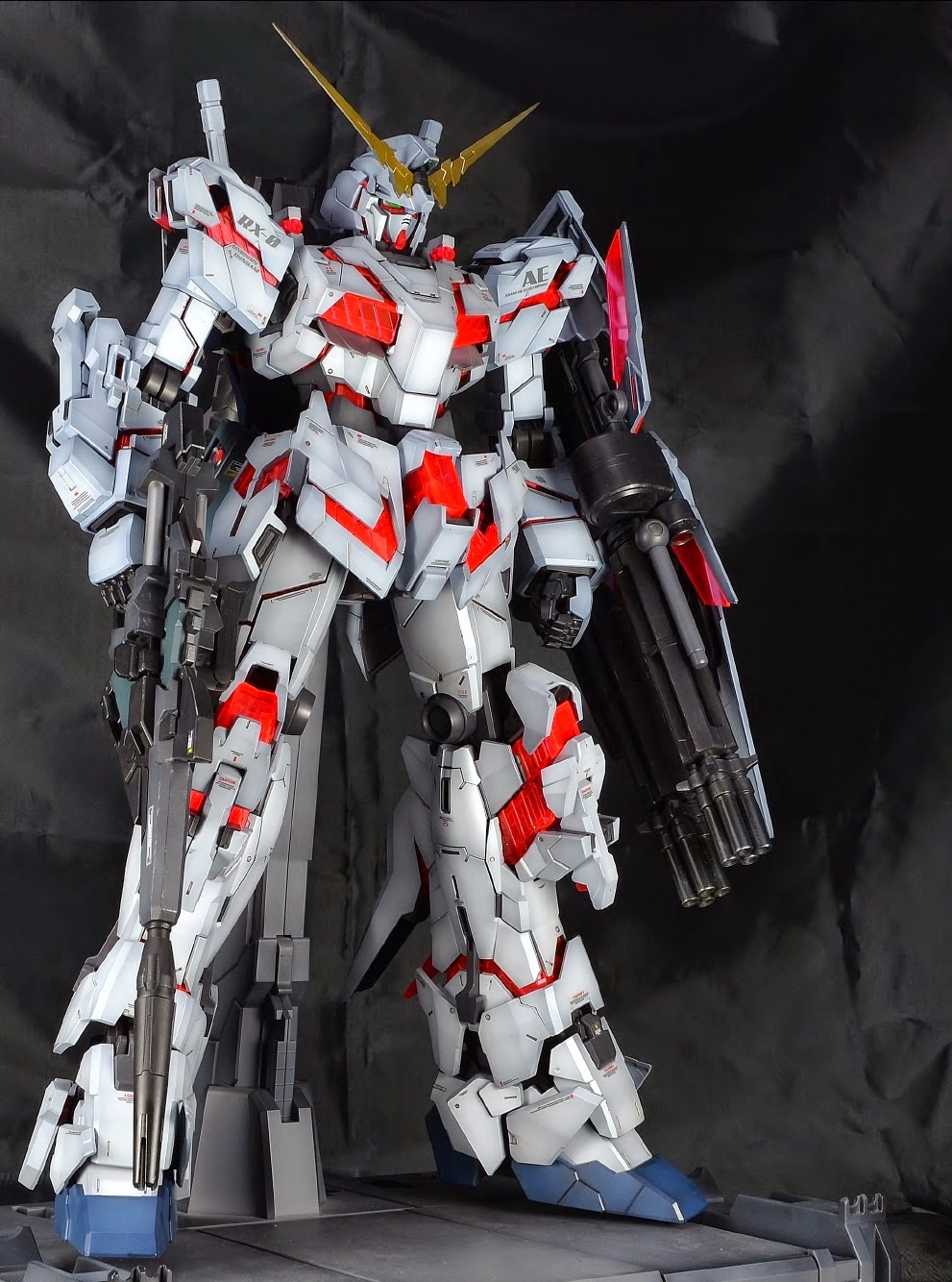 GUNDAM GUY PG 1/60 RX0 Unicorn Gundam w/ LED Painted Build