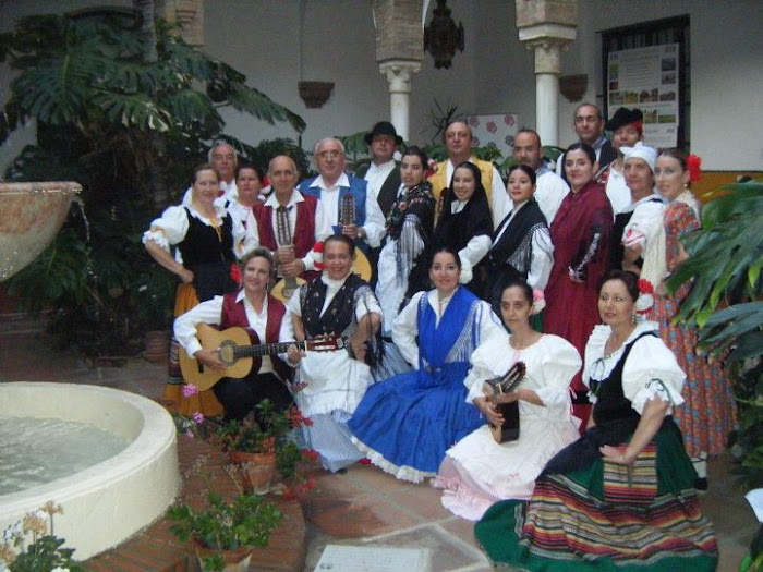 EN UN PATIO ANDALUZ (MÁLAGA)