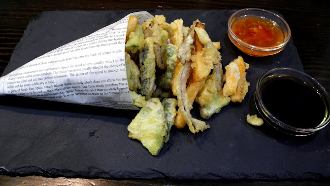 Lo mejor de la huerta en tempura, con chile dulce y teriyaki
