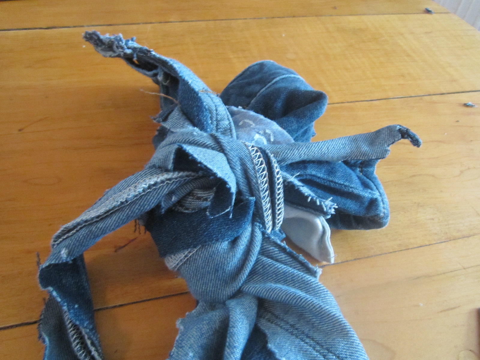 Urban Hounds Simple ProjectsEasy Denim Tug Toy