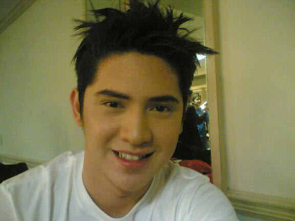 Hot Pinoy: Ahron Villena