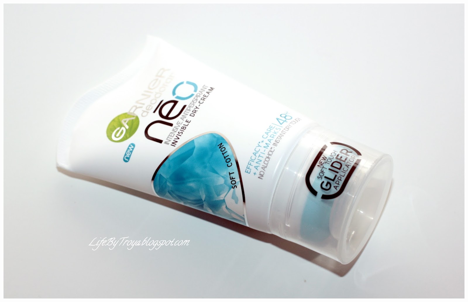 Review Garnier NEO Deodorant Invisible DryCream Soft Cotton Troya