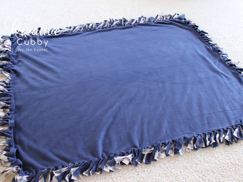 The Creative Cubby NoSew Fleece Blanket Tutorial