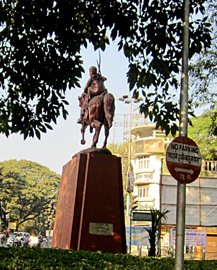 Statues In Pune