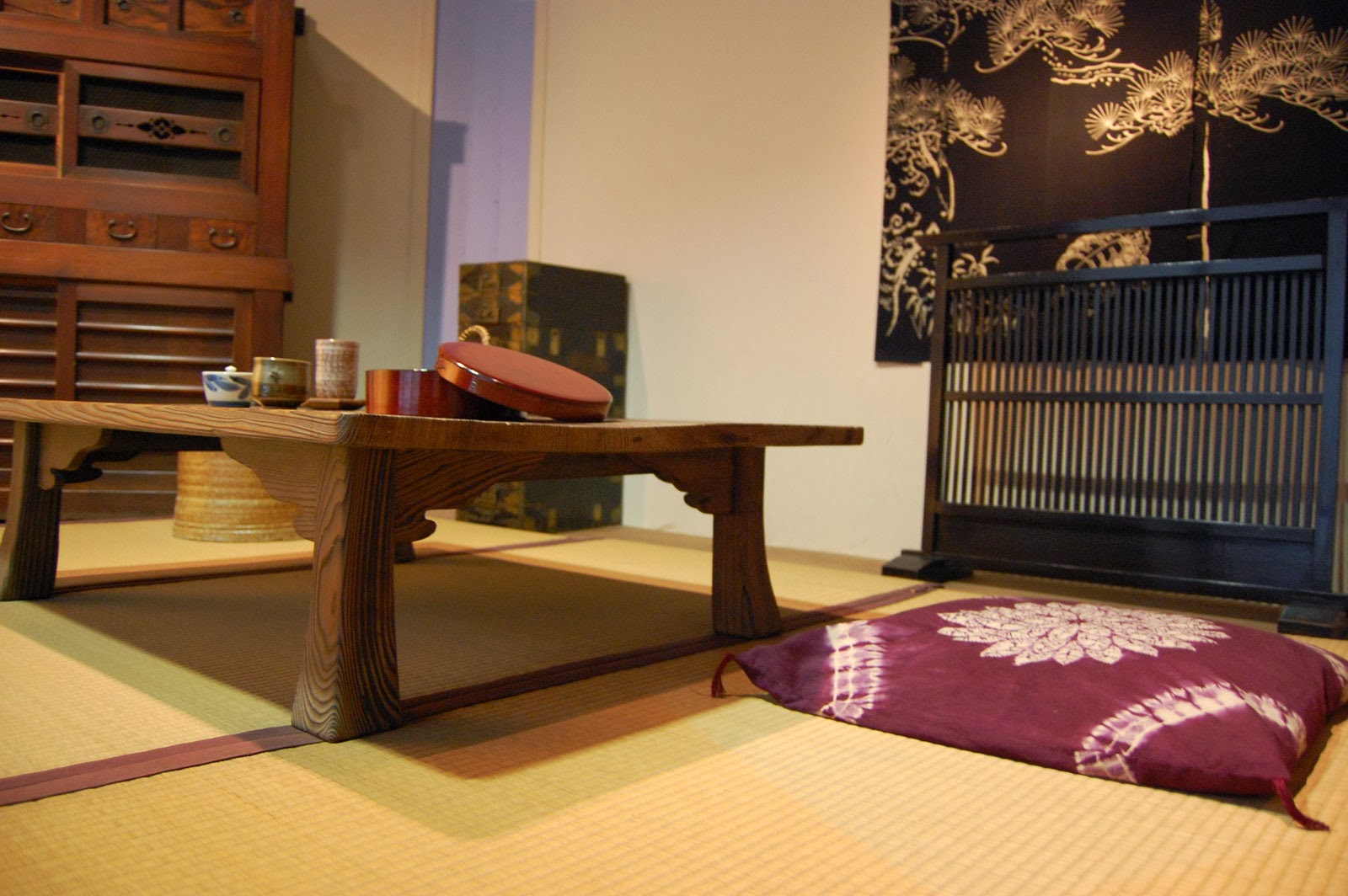 i try japan: the lowrider of tables: japanese low table part 1 i try japan: the lowrider of tables: japanese low table part 1